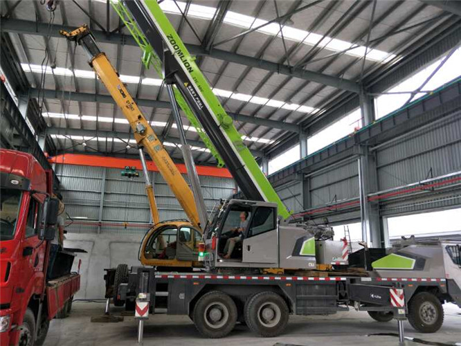 邹平市高空车出租需要注意哪些安全事项？