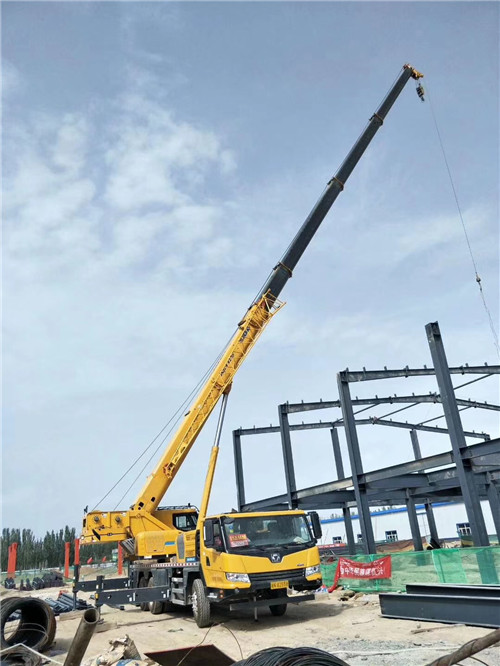 邹平市超高层建筑钢结构吊装案例